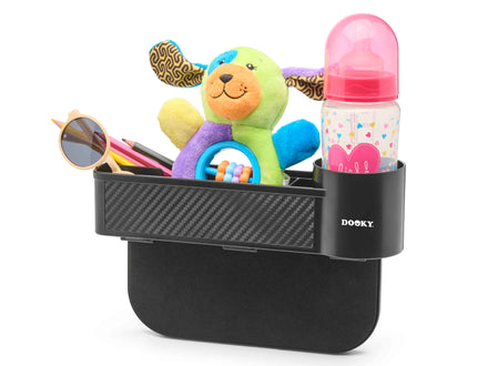 Dooky Seat Storage Buddy past tussen de voorstoelen zonder monteren, bij De Gele Flamingo.