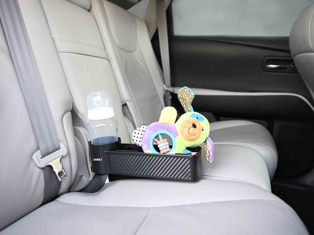 Dooky Seat Storage Buddy van stevige materialen, schoon te vegen met een doekje, bij De Gele Flamingo.