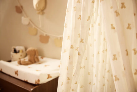 Klamboe Mini Teddy Bear van Jollein met all-over print van teddybeertjes, bij De Gele Flamingo.