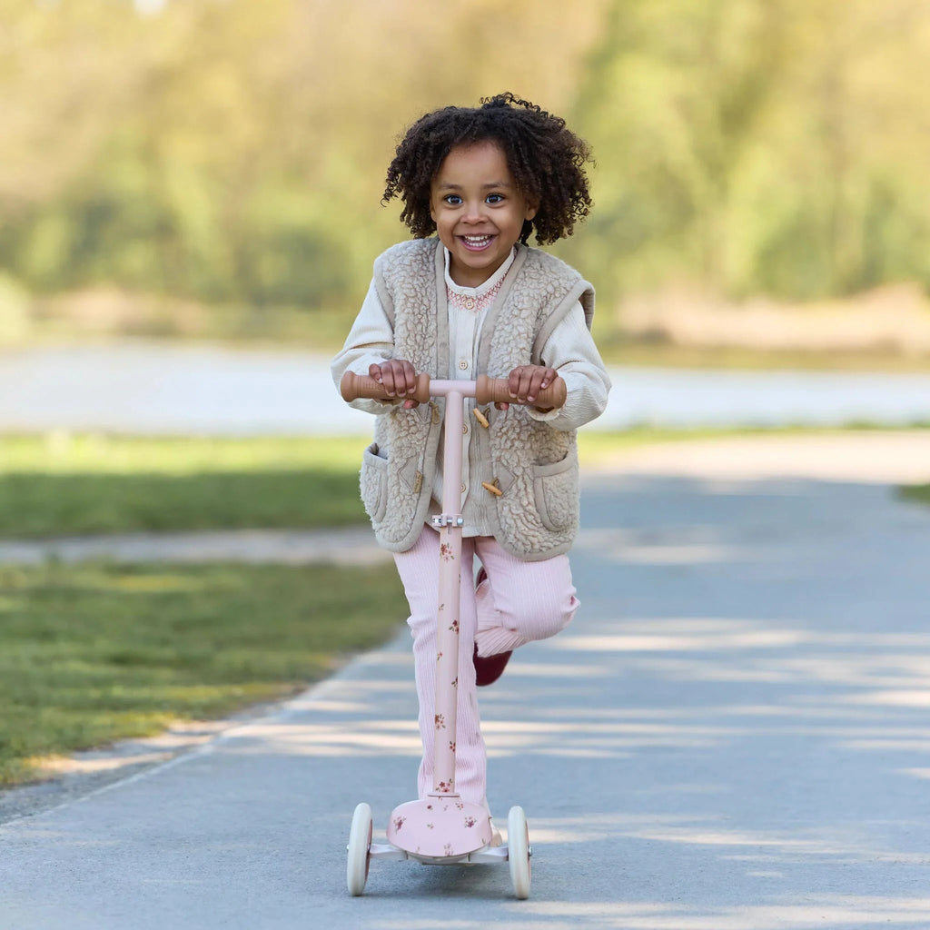 Little Dutch step Fairy Floral van 56 x 23 x 78 cm, kinderstep van De Gele Flamingo.
