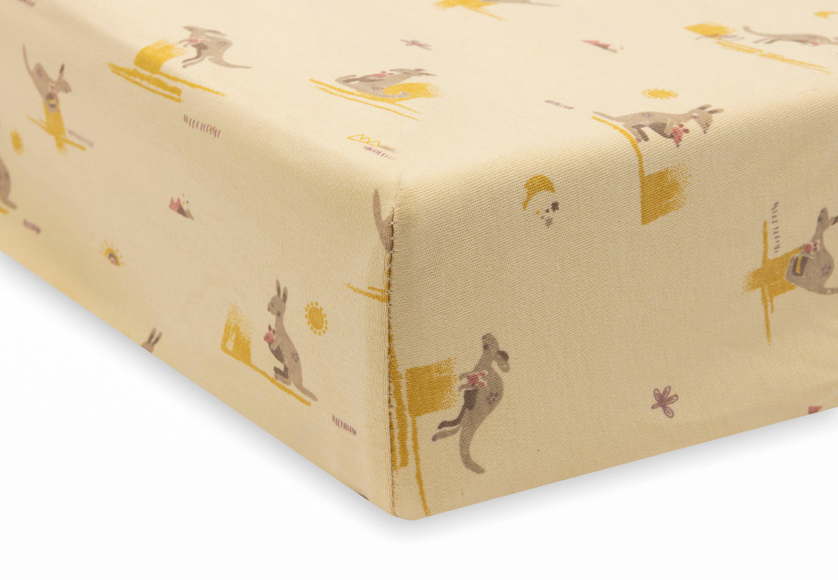 Jollein aankleedkussenhoes jersey 50x70 cm Kangaroots, verkrijgbaar bij De Gele Flamingo.