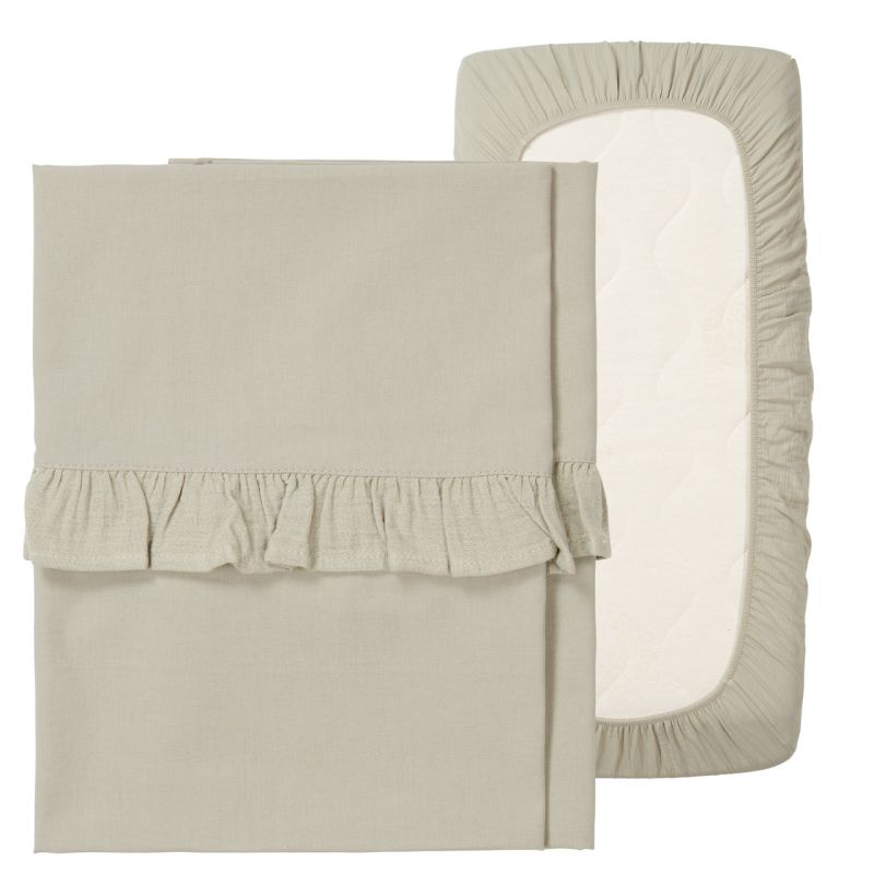Koeka Ledikantlaken en Hoeslaken Set Ruffle Faro in Sage, 110x140 en 60x120 cm, bij De Gele Flamingo