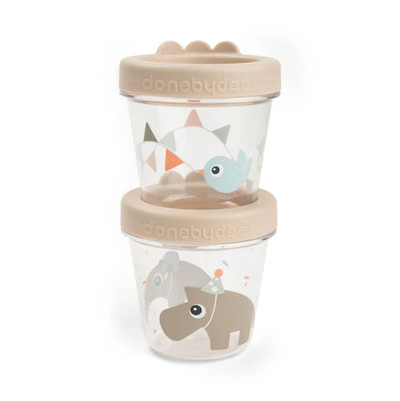 Done By Deer Baby Food Container Celebration Sand, 2 potjes van 150 ml, verkrijgbaar bij De Gele Flamingo.