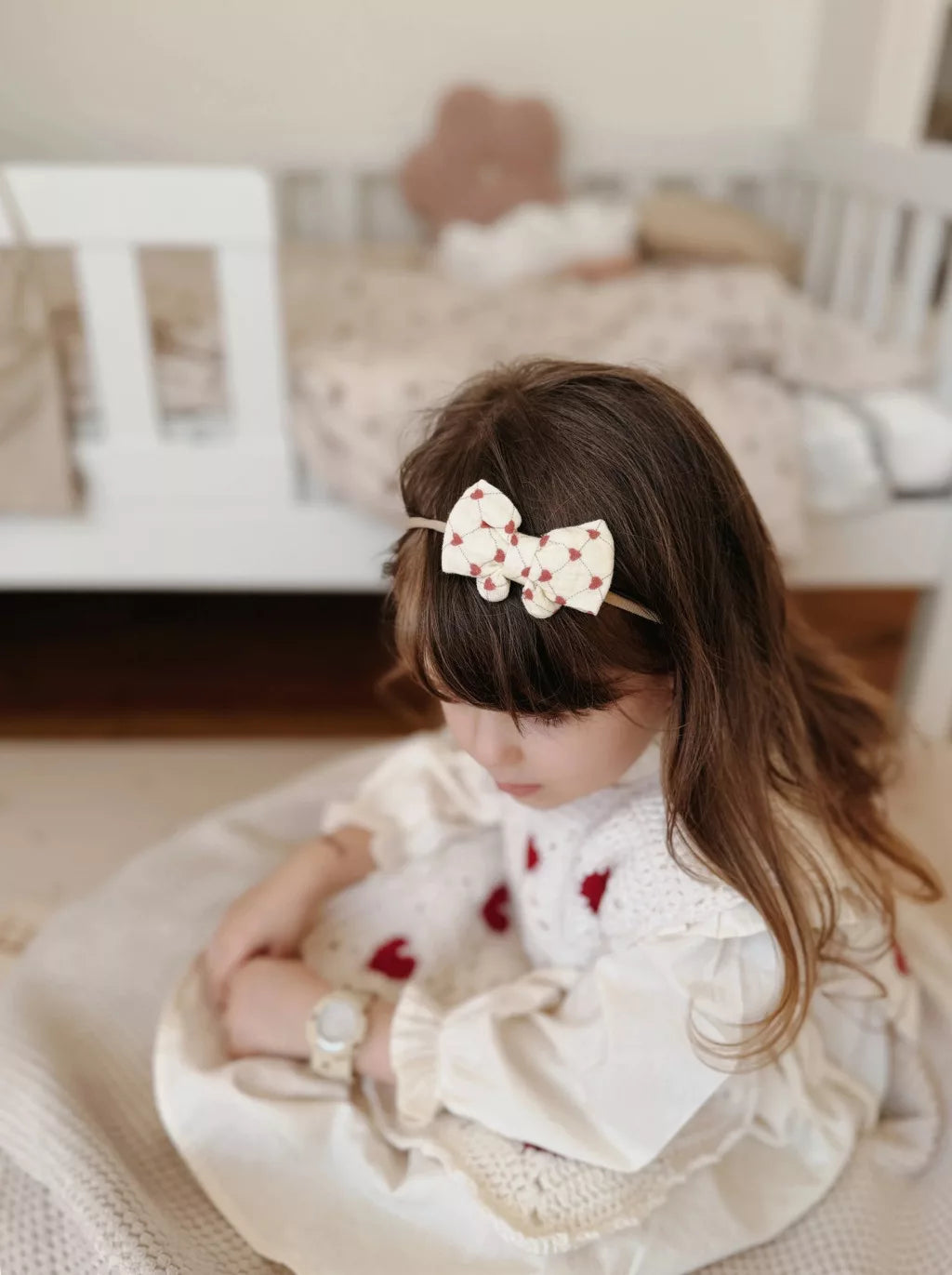 * Mrs. Ertha Little Bow Haarband | Lovely Roots