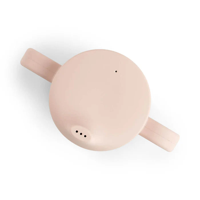 Compact formaat van 6,5 bij 9 cm: Done By Deer Silicone Tuitbeker Tiny Farm Powder, De Gele Flamingo.