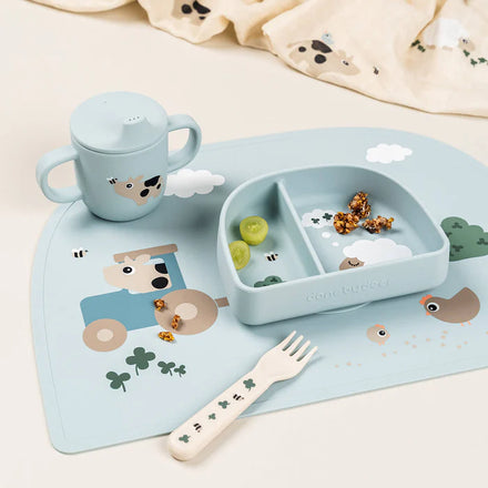 Zachte tuit van de blauwe Done By Deer Silicone Tuitbeker Tiny Farm Blue, online bij De Gele Flamingo.