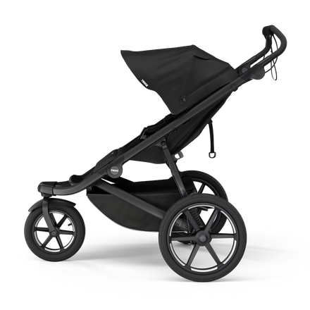 Thule Urban Glide 3 in zwart, all terrain buggy die met een hand opvouwbaar is, bij De Gele Flamingo.