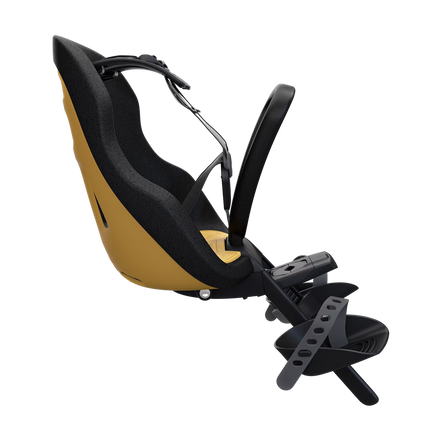 Thule Yepp Nexxt 2 Mini Burnished Yellow met 5-puntsgordel, te koop bij De Gele Flamingo