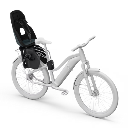 Waterafstotend Thule Yepp Nexxt 2 Maxi fietszitje in Dark Slate, uit het aanbod van De Gele Flamingo