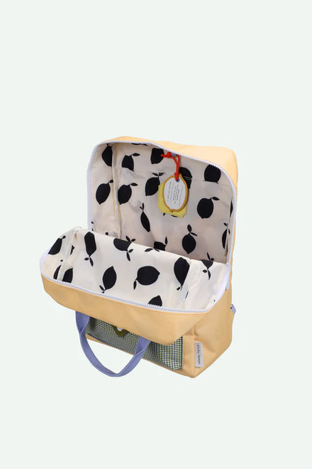 Sticky Lemon rugzak Twiggy Beige met elastische flessenhouder van 2.5 x 11 cm, De Gele Flamingo