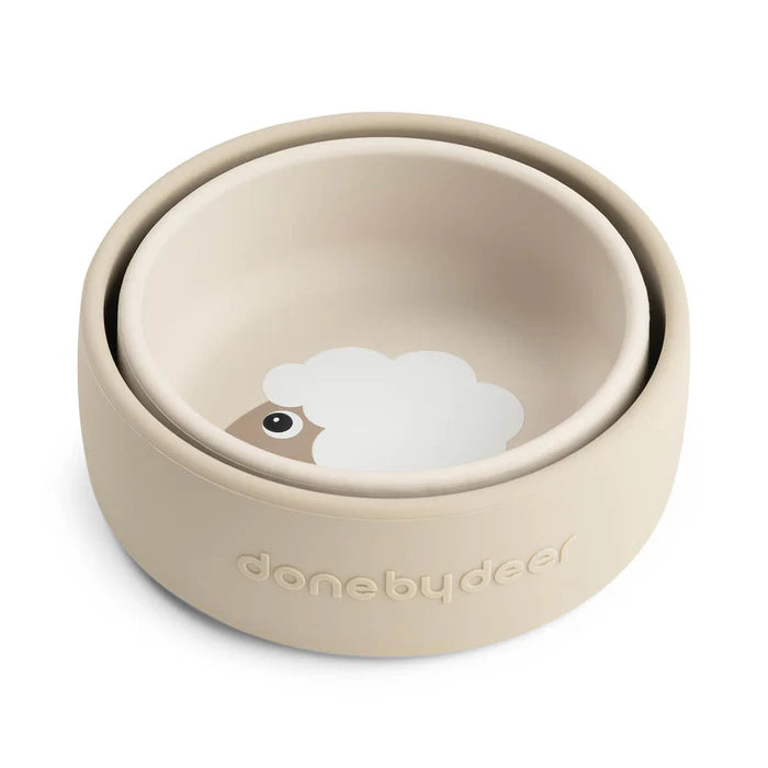 Done By Deer Kom Set Sheepy Sand mag in microgolf, oven en diepvries, bij De Gele Flamingo.