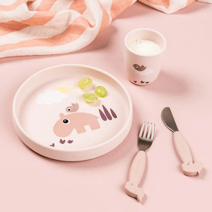 Done By Deer Silicone Beker Playground Powder met 160 ml inhoud, bij De Gele Flamingo.