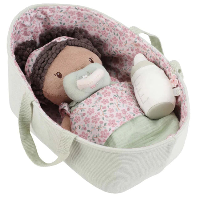 Little Dutch Babypop Met Mandje Evi in een ribstof reismandje, bij De Gele Flamingo.