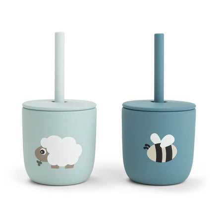 Done By Deer siliconen rietjesbeker 2-pack in Tiny Farm Blue, verkrijgbaar bij De Gele Flamingo