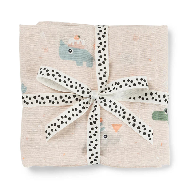Done By Deer hydrofiele doek Celebration Powder van 120x120 cm, verkrijgbaar bij De Gele Flamingo.