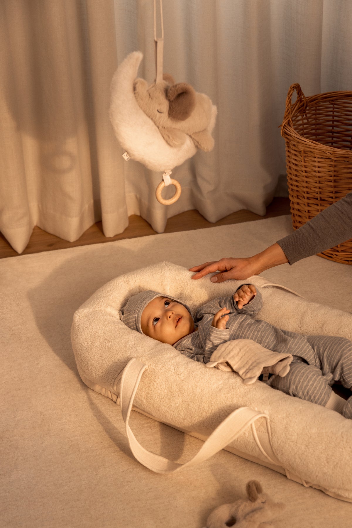 * Liewood Mandy Baby Elephant Muziek Mobiel | Mist / Sandy