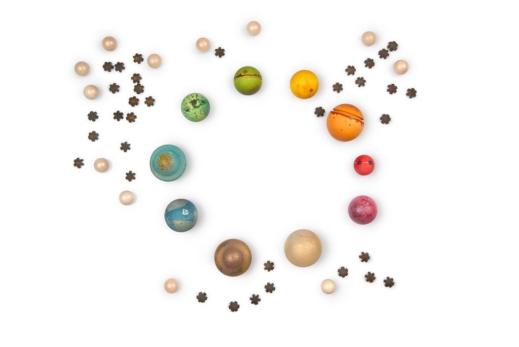 Grapat Dear Universe houten planeten in warme kleuren
