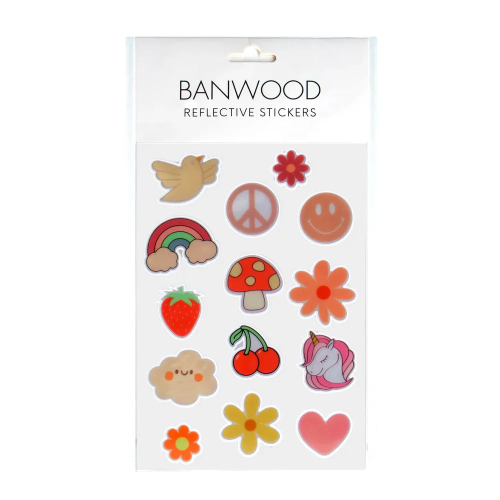 Banwood Reflecterende Stickers Eenhoorns bij De Gele Flamingo, ze lichten op wanneer er licht op valt.