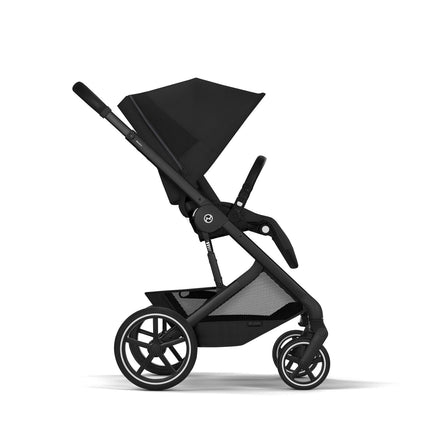 CYBEX Balios S Lux Moon Black zwart frame met one-pull harness en ligpositie, De Gele Flamingo