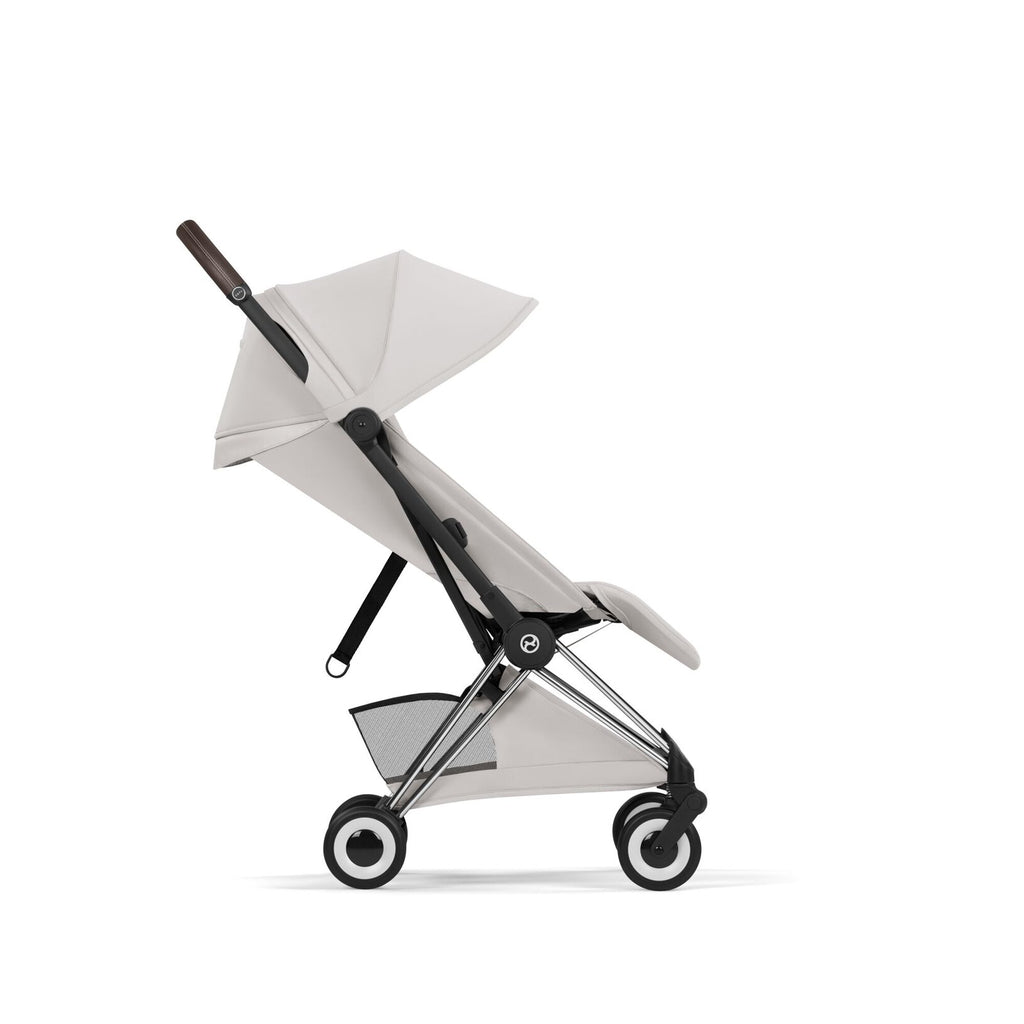 CYBEX Coya plooibuggy City Grey chroom met ademende mesh-rugleuning, bij De Gele Flamingo