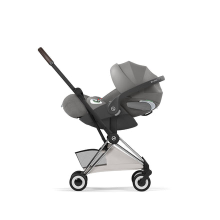 CYBEX Coya plooibuggy City Grey chroom met ruime boodschappenmand, bij De Gele Flamingo