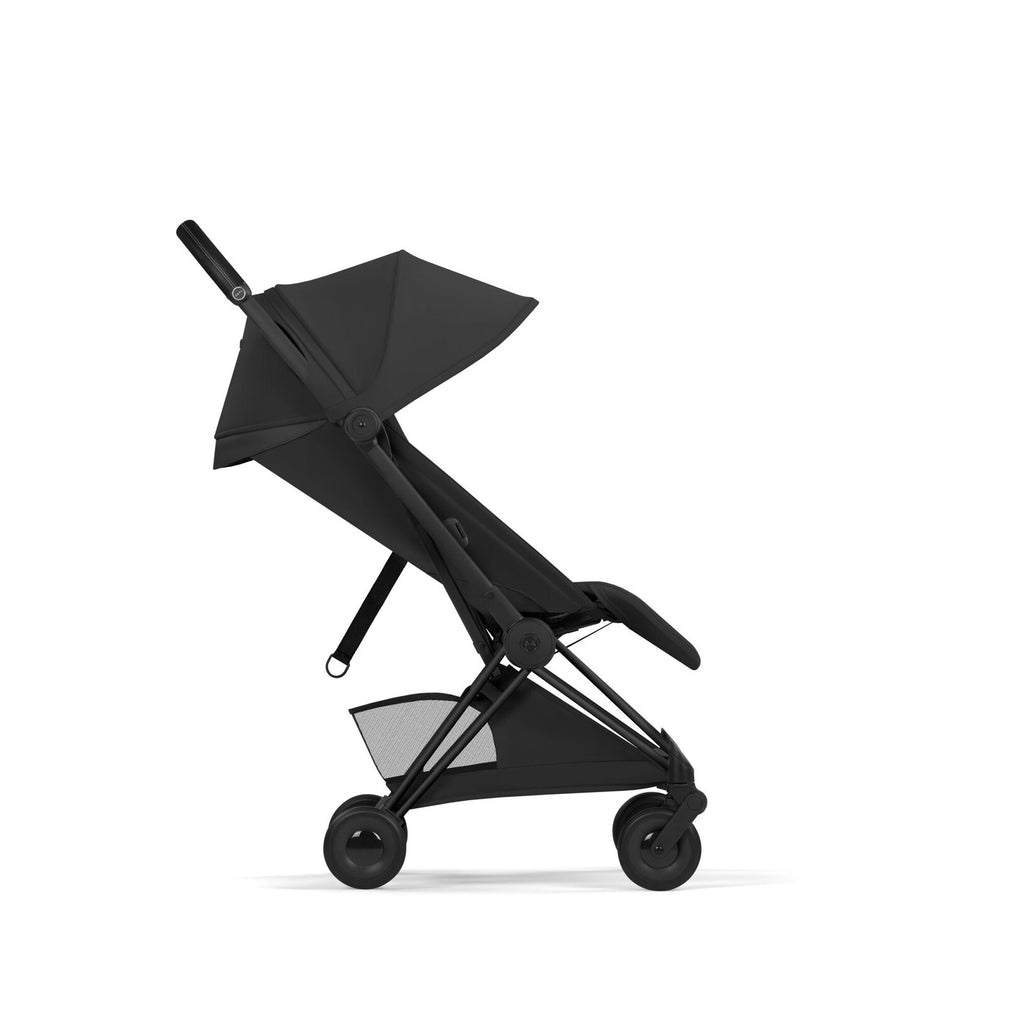 CYBEX Coya plooibuggy Sepia Black matzwart met ademende mesh-rugleuning, bij De Gele Flamingo