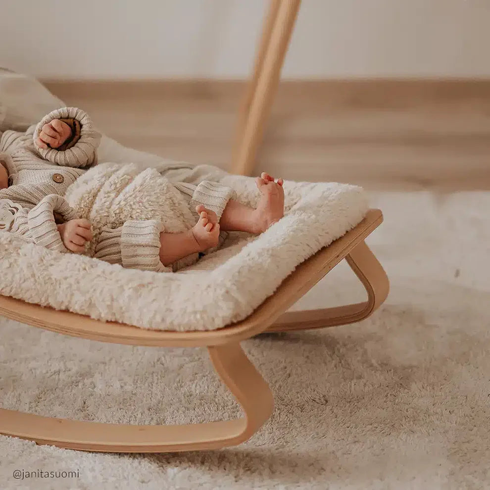Charlie Crane LEVO Baby Rocker Fur Milk met verstelbare 3-puntsgordel, in het assortiment van De Gele Flamingo
