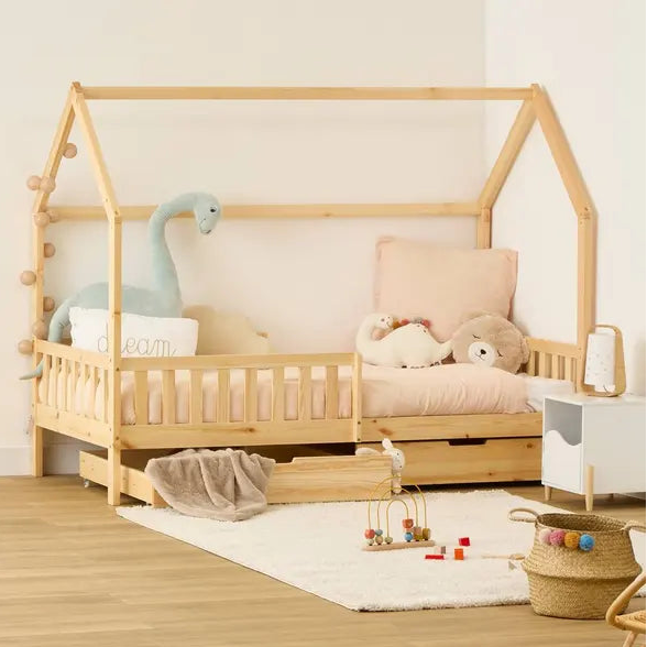 Bedhuisje Brussels van De Gele Flamingo, eenpersoonsbed van 90x190 cm in huisjesvorm met 2 lades