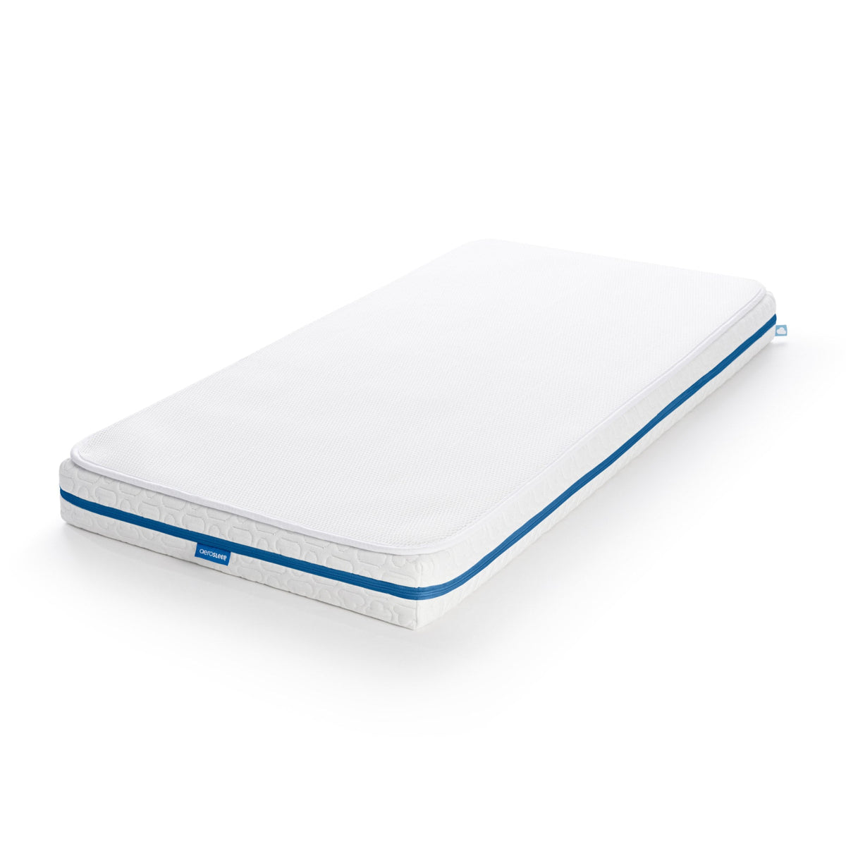 Aerosleep Evolution matraspakket voor babybed, matras met matrasbeschermer op witte achtergrond