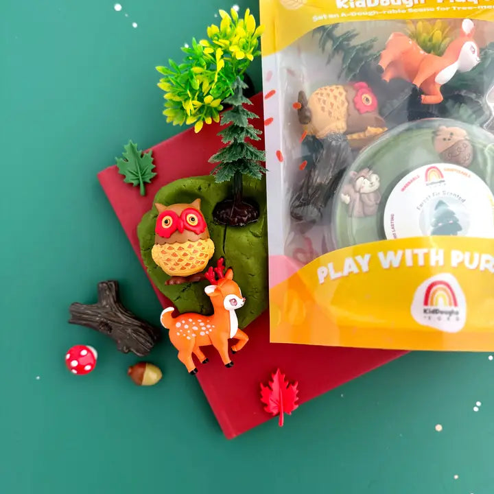 Earth Grown KidDoughs klei speelset Forest Friends met bosdieren en dennenbomen