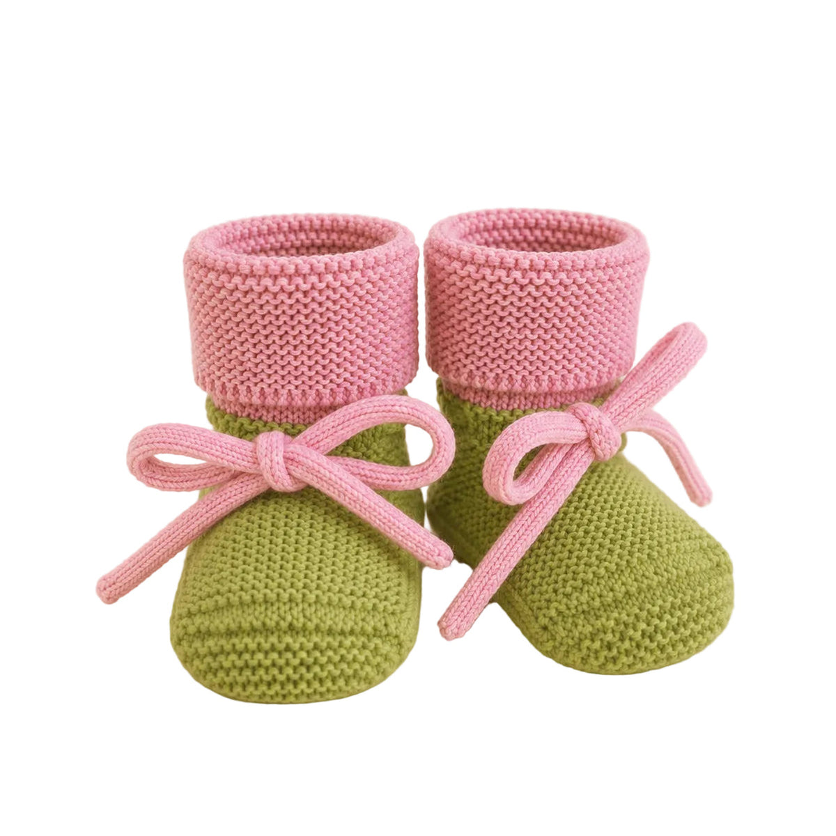 Hvid Booties babyslofjes van merinowol in limegroen met zachtroze, vooraanzicht