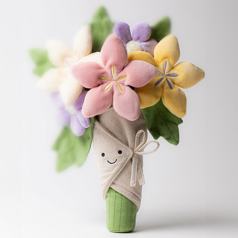 Jellycat Amuseables Bouquet of Flowers, sfeerbeeld van het boeket met gezichtje