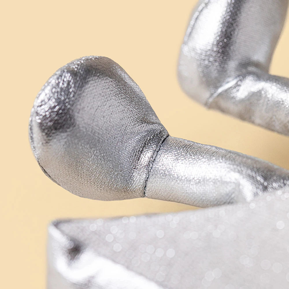 Jellycat Amuseables Silver Star, vooraanzicht van de zilveren ster met gezichtje