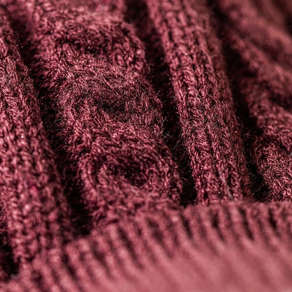 Jellycat Munro Scottie Dog 'Winter Jumper' knuffelhond, vooraanzicht in gebreide trui