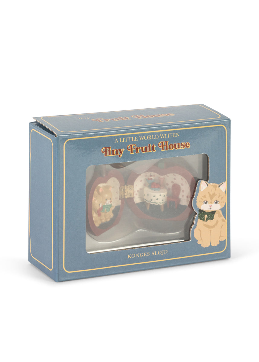 Konges Sløjd Decoratie Mini Cherry Surprise House Cherry, tweede productfoto op witte achtergrond
