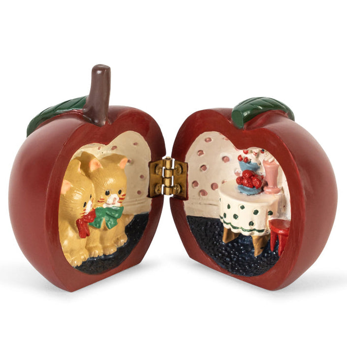 Konges Sløjd Decoratie Mini Cherry Surprise House Cherry, tweede productfoto op witte achtergrond