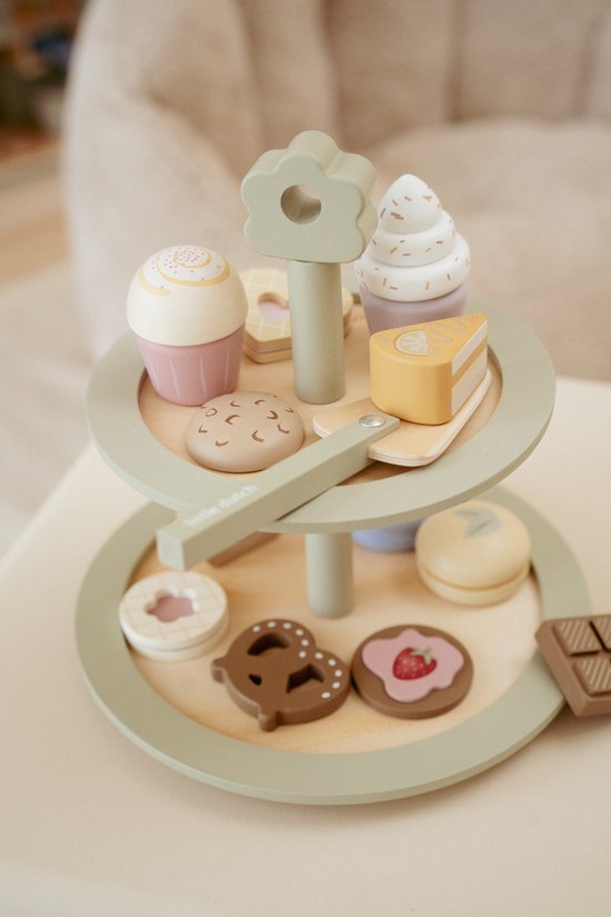 Little Dutch houten etagère met gebak, theeservies en menukaartje