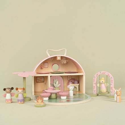 Little Dutch houten feeënhuisje Fairy Garden, ingericht huisje op groene achtergrond