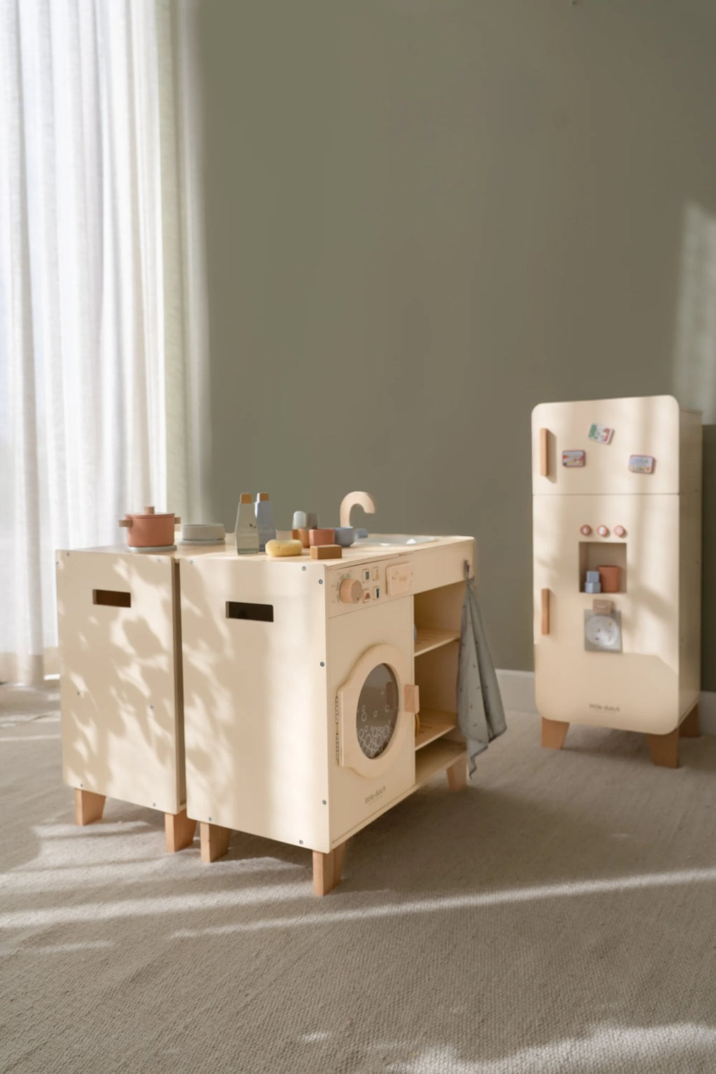 Little Dutch houten speelkeuken met wasmachine en koelkast