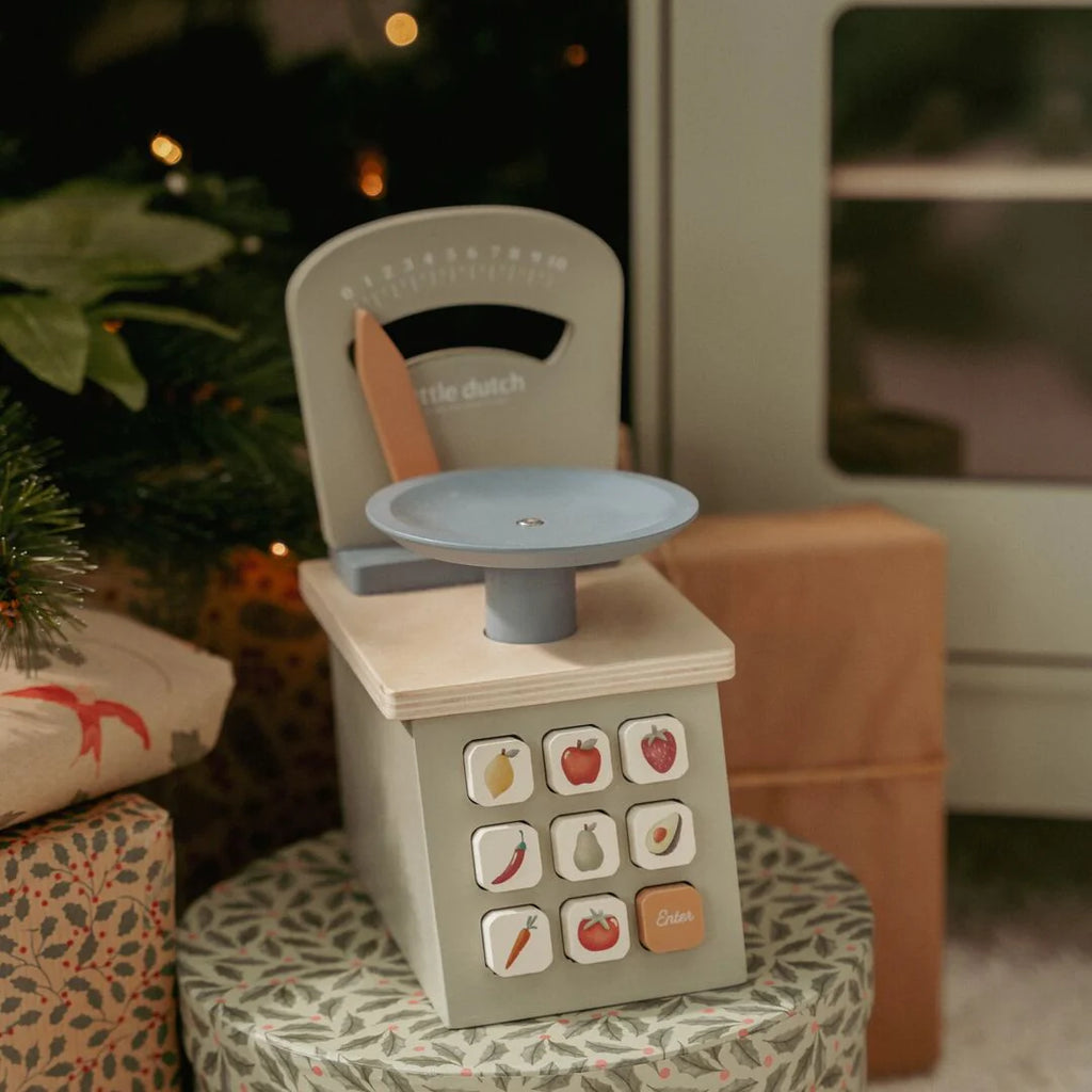 Little Dutch houten weegschaal, sfeerbeeld in kerstsfeer