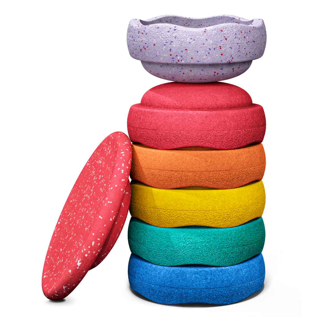 Stapelstein Winter Special Rainbow Set Classic, stenen gestapeld met een lila steen bovenop