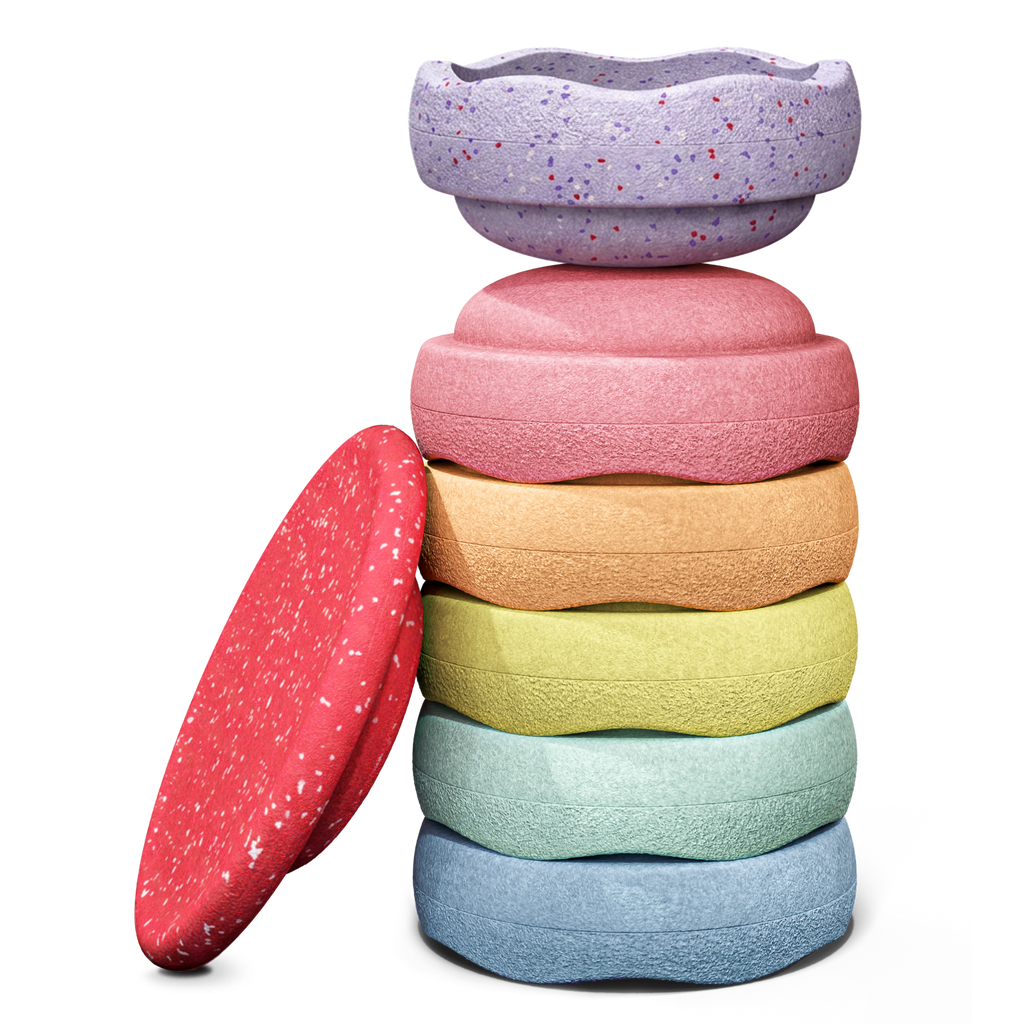 Stapelstein Winter Special Rainbow Set Pastel, stenen gestapeld met een lila steen bovenop