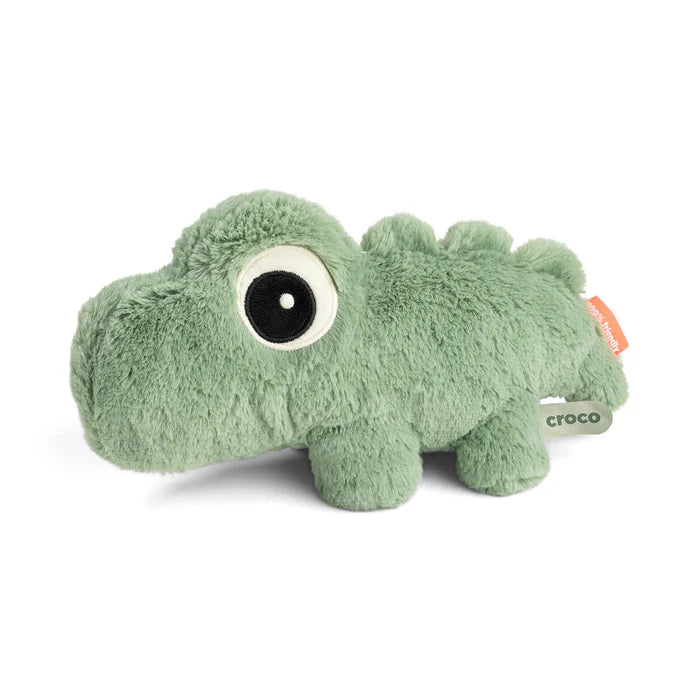 Done By Deer Cuddle Bestie knuffel Croco Green, superzacht voor kleine handjes, bij De Gele Flamingo