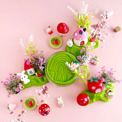 Earth Grown KidDoughs Klei Speelset Bunny Berry Village met speelklei, bij De Gele Flamingo
