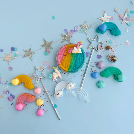 Earth Grown KidDoughs Klei Speelset Unicorn met speelelementen in unicorn thema, geschikt vanaf 3 jaar bij De Gele Flamingo