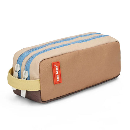 Pennenzak Mini Walnut van Hello Hossy met waterafstotende buitenstof, bij De Gele Flamingo
