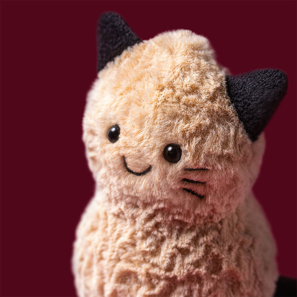 Jellycat knuffel Peanut Cat uit de Amuseables collectie, kattenlook bij De Gele Flamingo