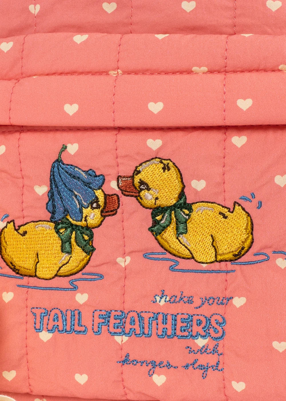 Konges Sløjd Juno Mini Rugzak Coeur Feathers met voorvak met ritssluiting, te koop bij De Gele Flamingo