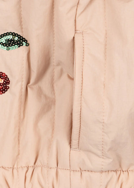 Konges Sløjd Juno Sequin Bomber Jas Cameo Rose is winddicht en waterafstotend, bij De Gele Flamingo