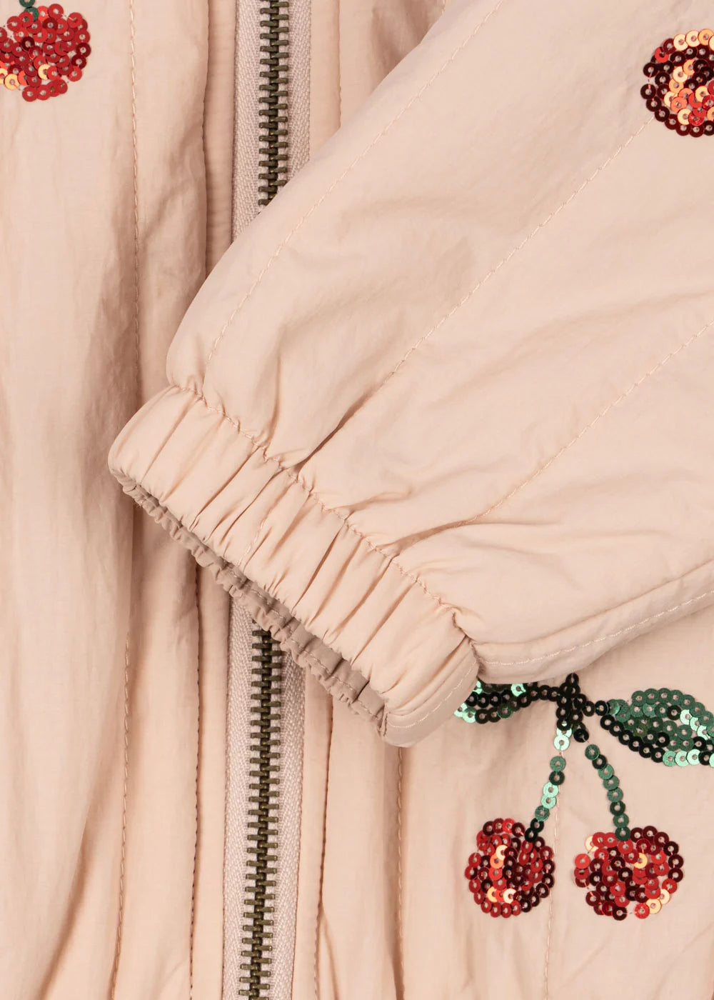 Konges Sløjd Juno Sequin Bomber Jas Cameo Rose met fluorvrije BIONIC-FINISH ECO coating, bij De Gele Flamingo